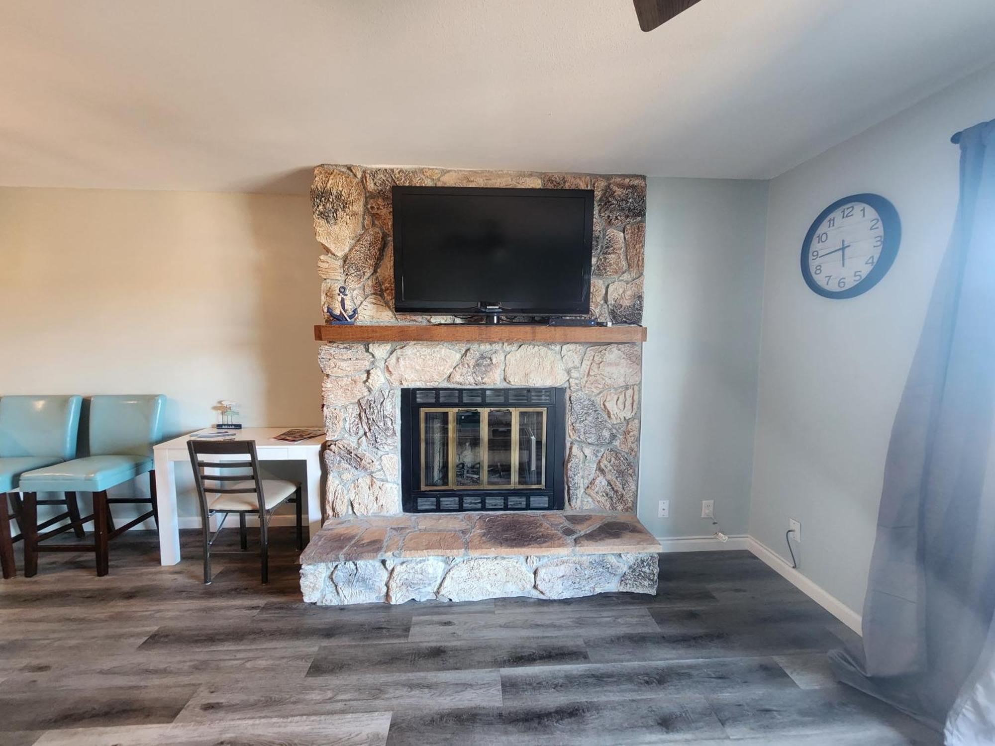 Lakefront Condo With A View Osage Beach Exterior foto
